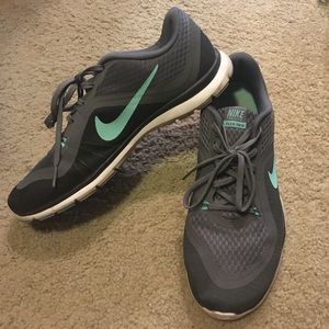 Nike Women's Flex Trainer 6
