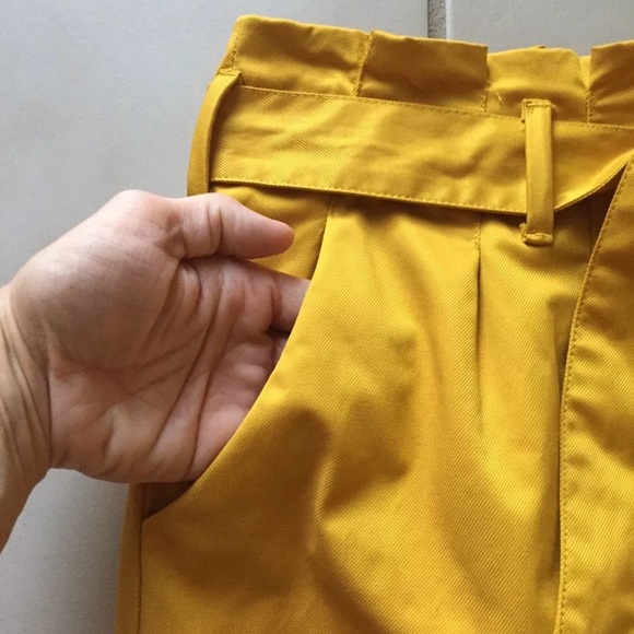 BANANA REPUBLIC Mustard Gold Belted Mini Skirt 4 - Picture 2 of 7
