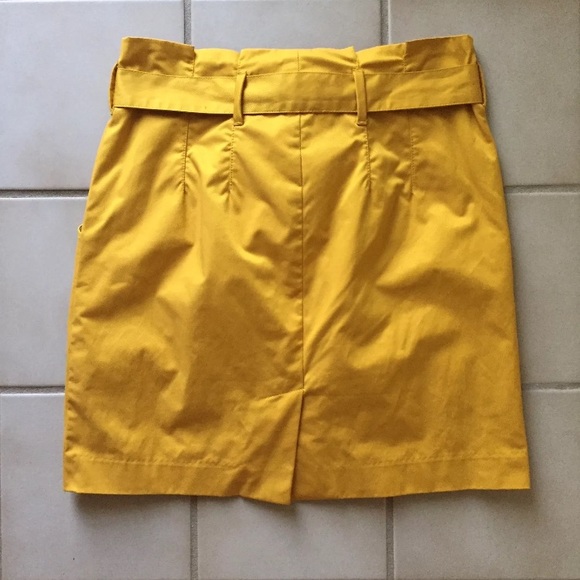 BANANA REPUBLIC Mustard Gold Belted Mini Skirt 4 - Picture 5 of 7