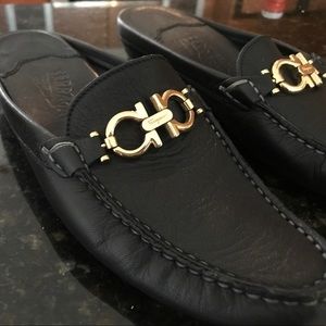 *SALE* Salvatore Ferragamo black loafer mules