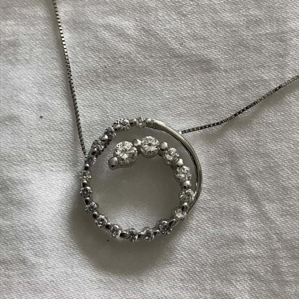 Circle necklace