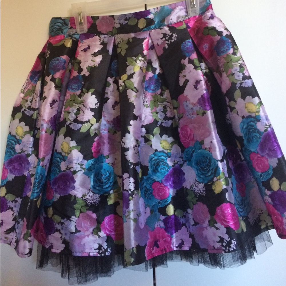 Floral Taffeta-like Skirt
