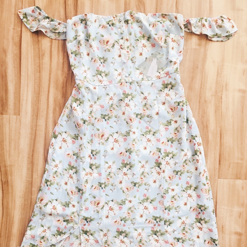 Forever 21 Floral Maxi Dress // Size: S