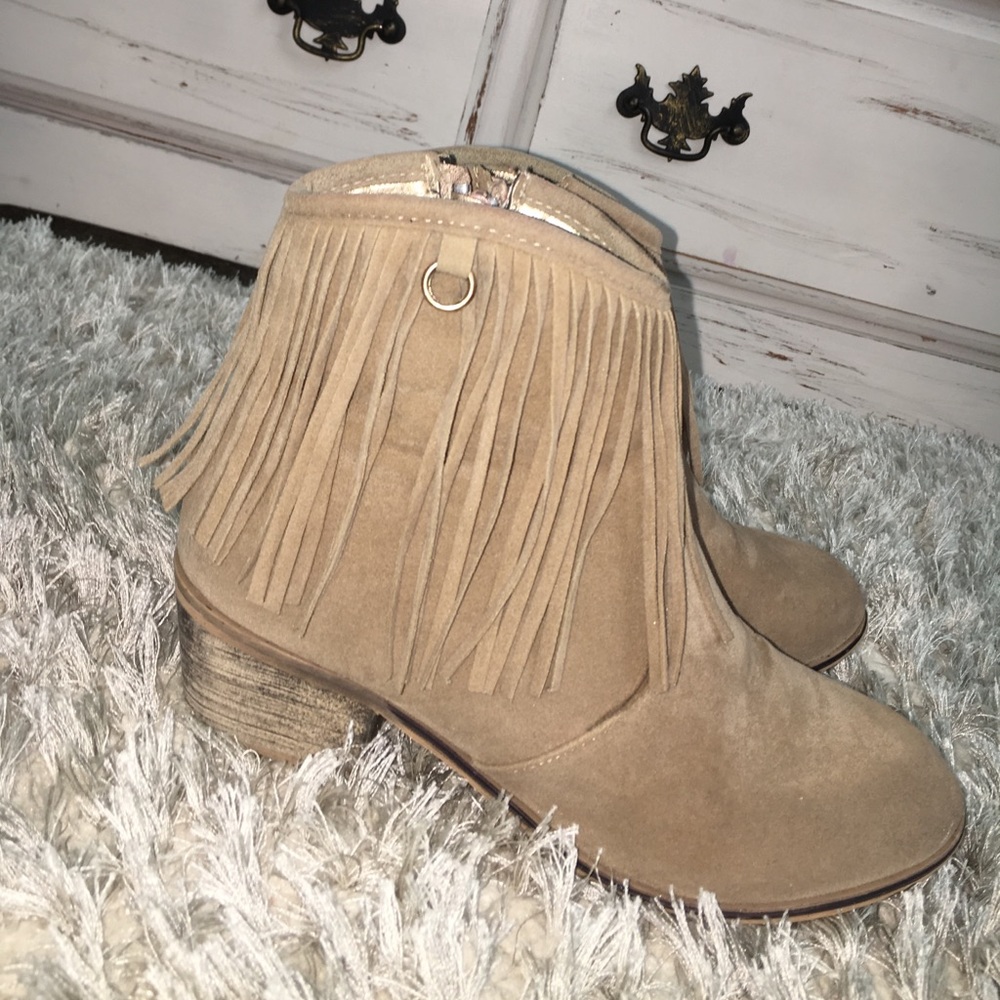 ankle boots