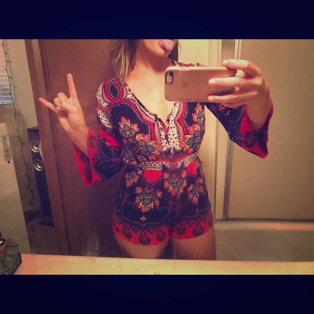 Super cute romper 🥀