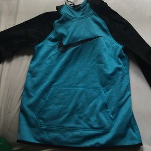 Nike therma ft sweatshirt brand new