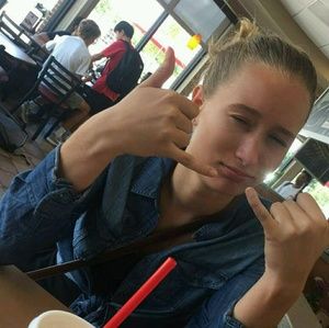 Meet your Posher, Emma