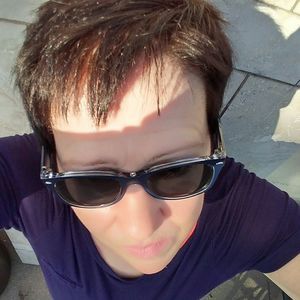 Meet your Posher, Averill