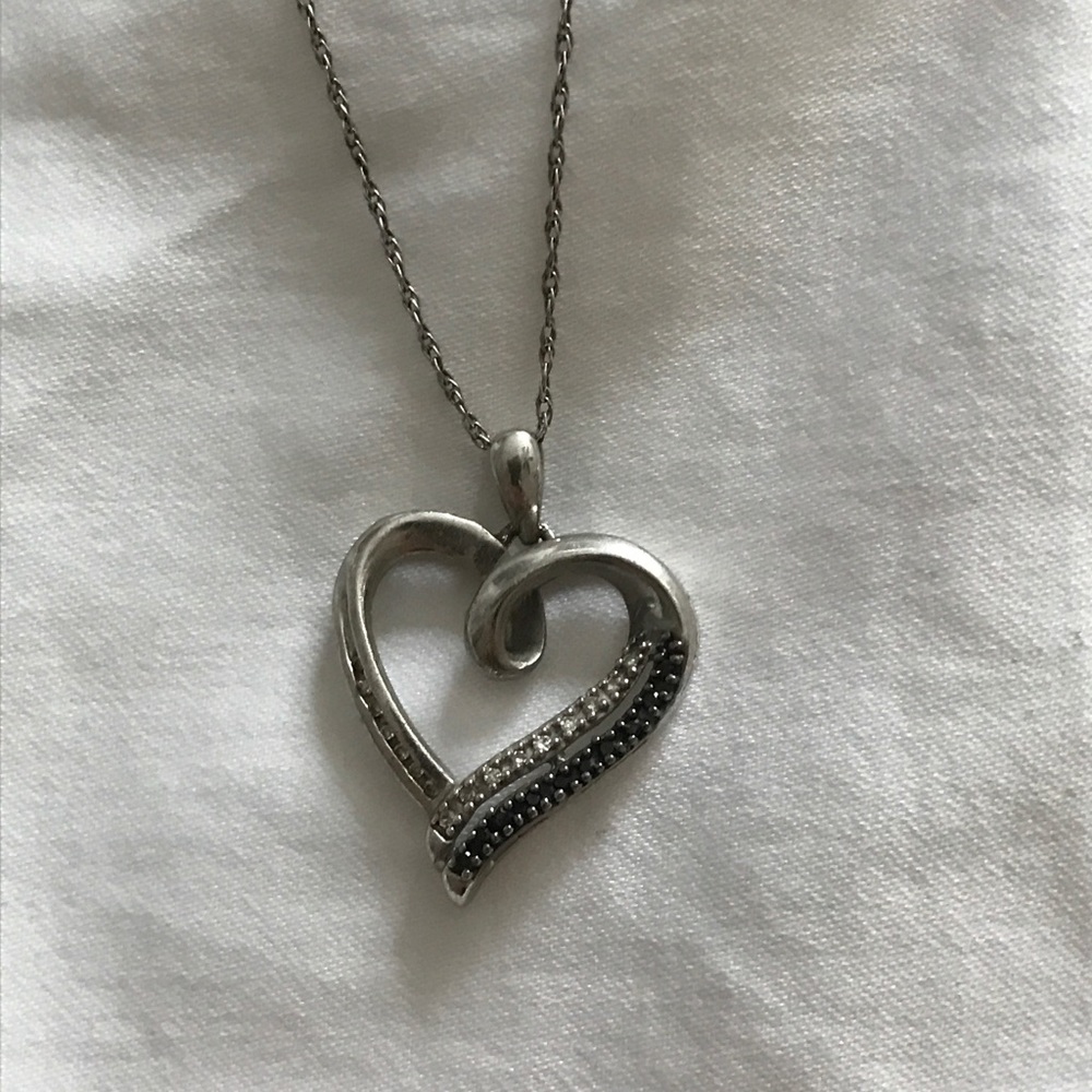 Heart diamond necklace