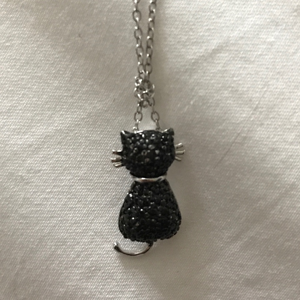Silver cat necklace