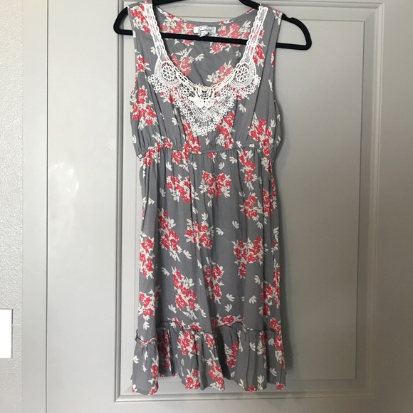 Dress✨ - Picture 2 of 5