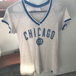 Women's Chicago Cubs shirt