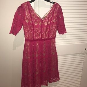 TAHARI by Arthur S Levine pink lace dress