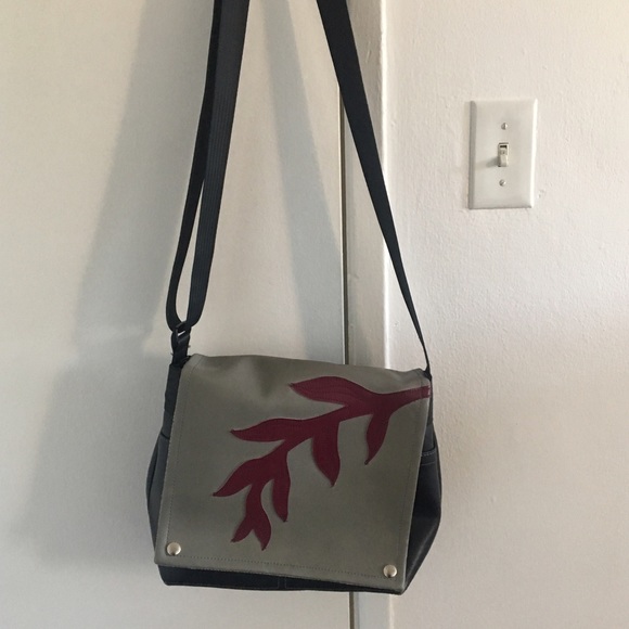 Queen Bee Creations Handbags - Queen Bee Crossbody