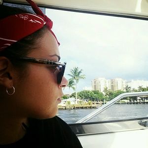 Meet your Posher, Nicole