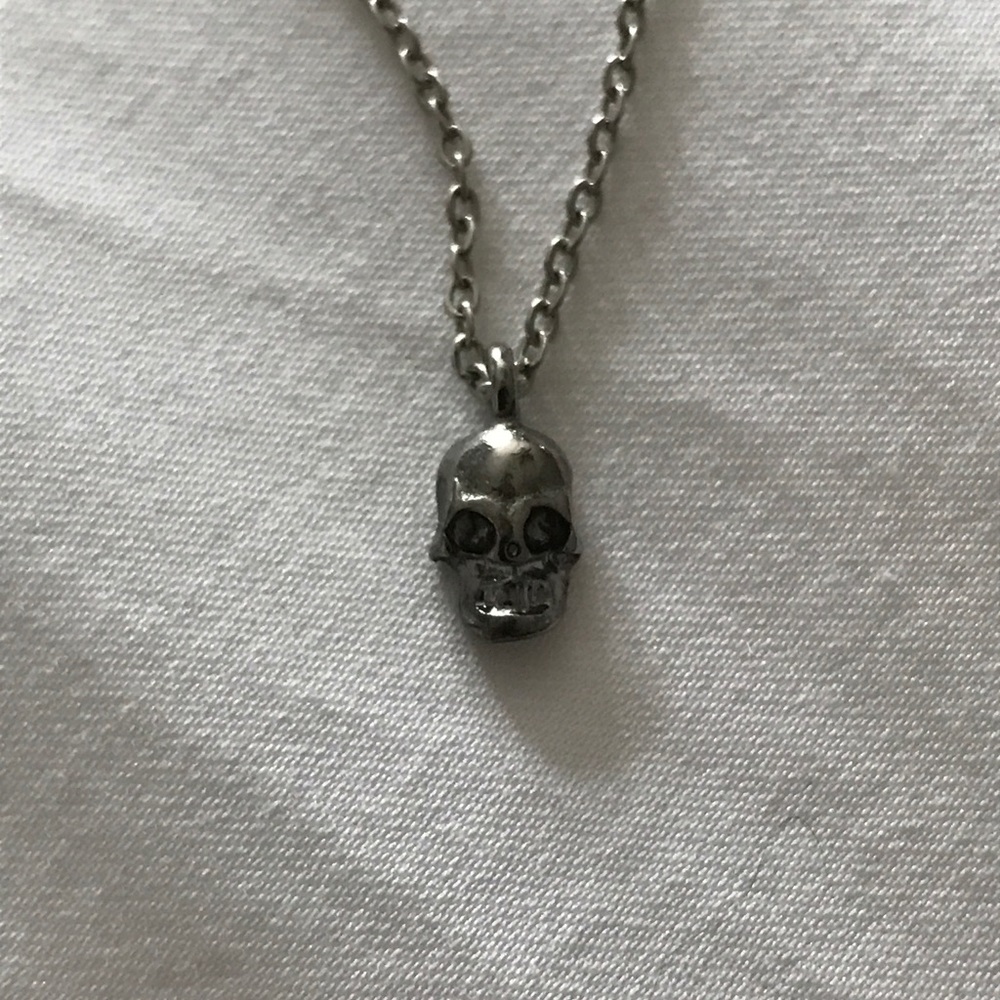 Skull necklace