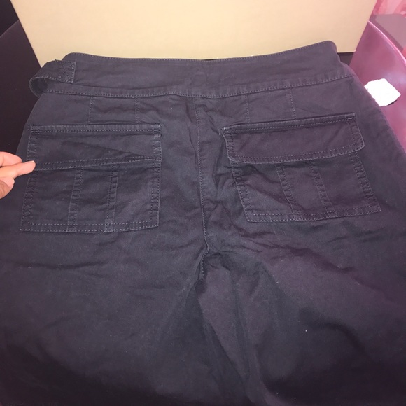 🎀FINAL PRICE🎀BURBERRY BERMUDA SHORT!!! - Picture 6 of 7