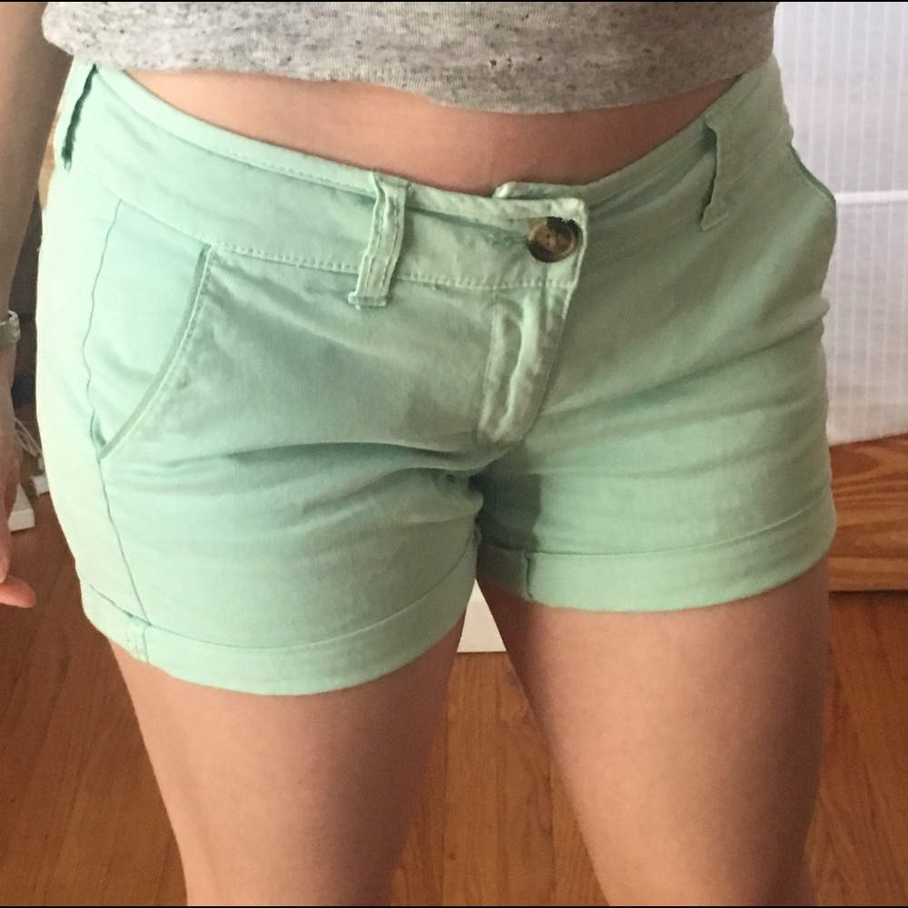 Preppy twill cuffed shorts