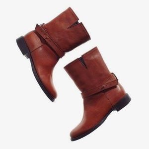 [Madewell] Leather Biker Boot in "English saddle"
