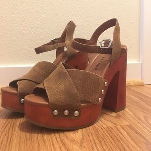 BRAND NEW lucky brand studded retro heels