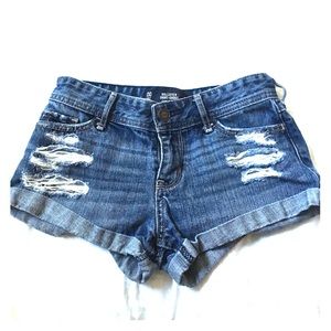ripped hollister jean cutoffs