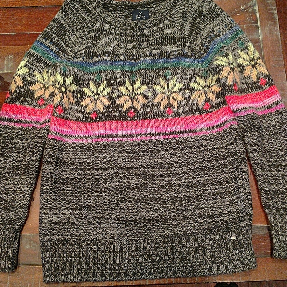 M American Eagle Tunic Sweater