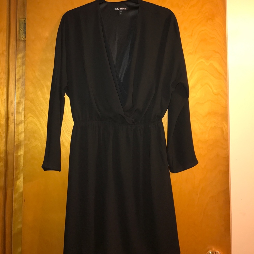 Express M Black vneck mini dress