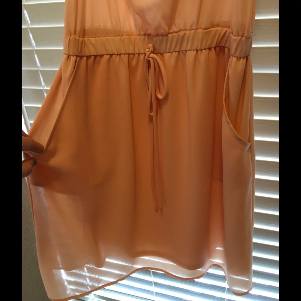 Dress - Picture 3 of 4