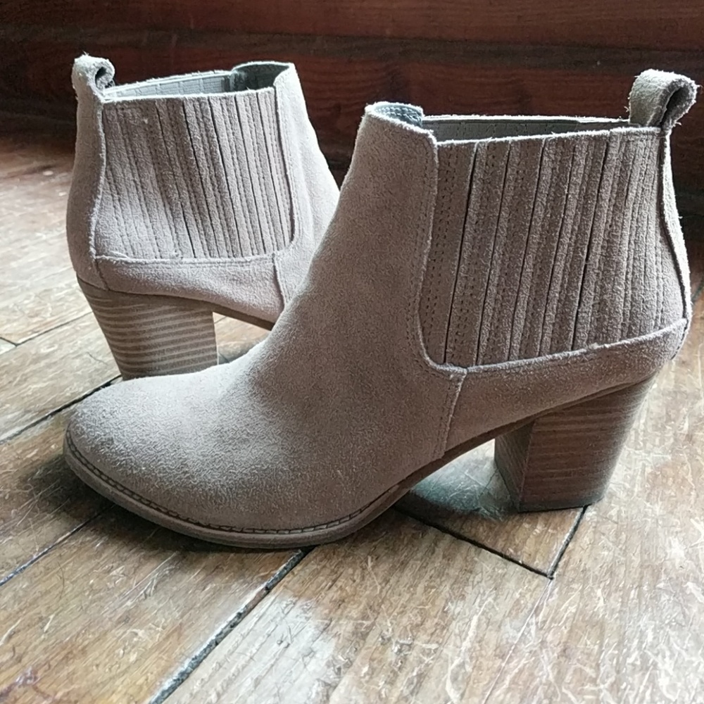 Dolce Vita booties