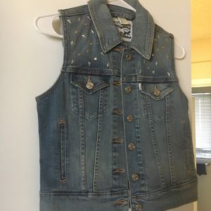 Levi's Distressed Demin Jean Vest