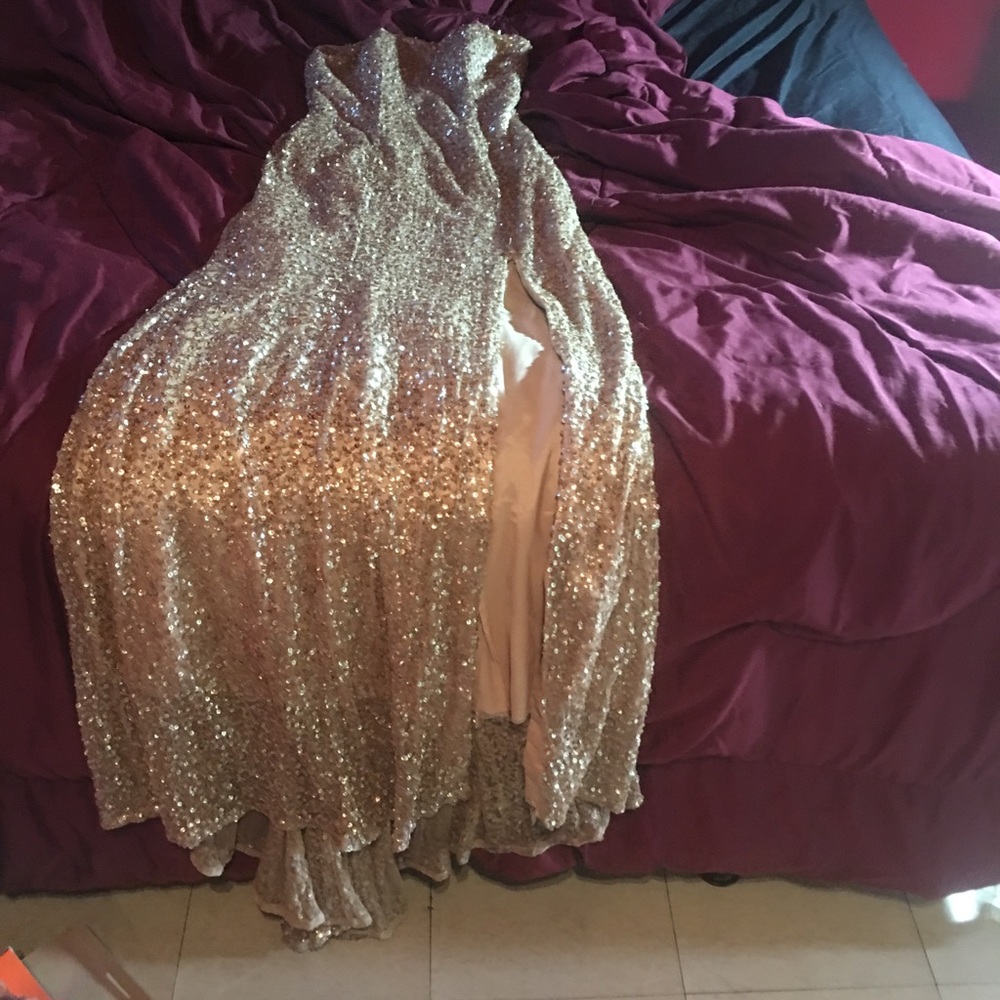 Love GOLD SEXY Dress!