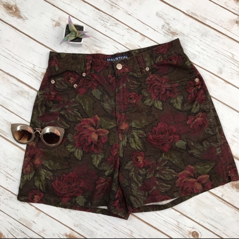 NWOT Size 8 high waisted shorts ☀️🌺