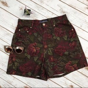 NWOT Size 8 high waisted shorts ☀️🌺