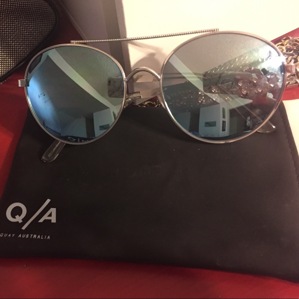 Quay Australia-Circus Life sunglasses