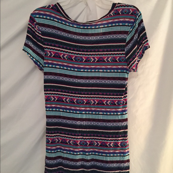 Colorful V-neck Tee - Picture 2 of 3