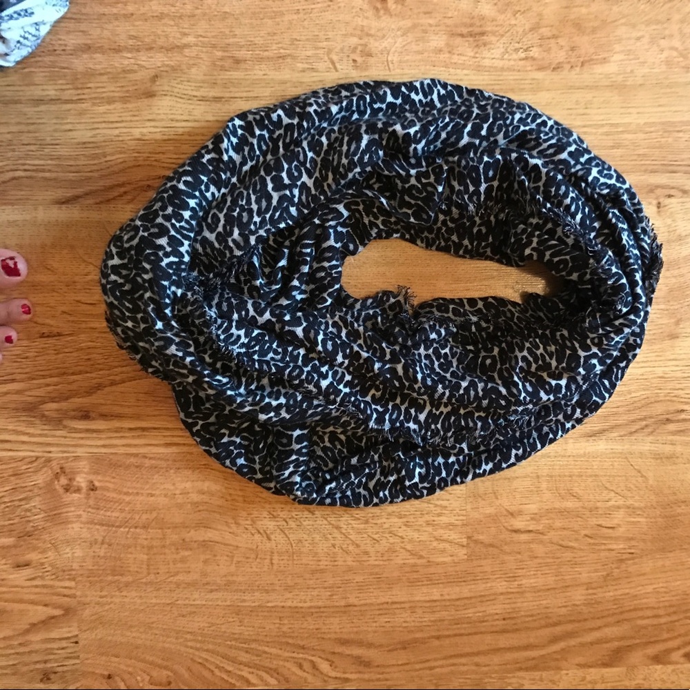Scarf bundle - Picture 3 of 4