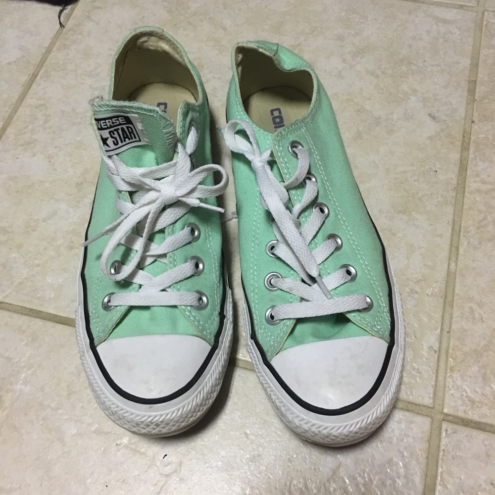 Mint green converse women's size 8