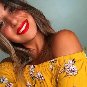 Meet your Posher, Iris