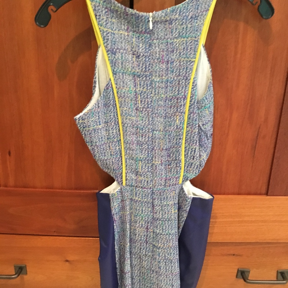 Dress with cutout waist, leatherette trim