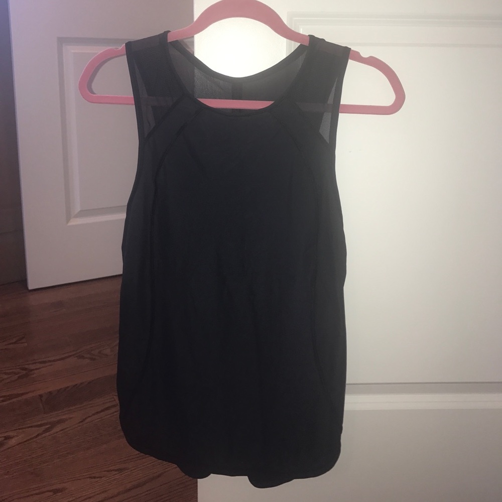 Lulu lemon black top