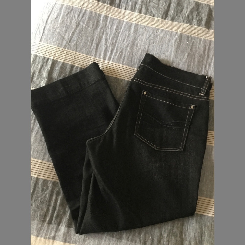 White House Black market black denim Capri jeans
