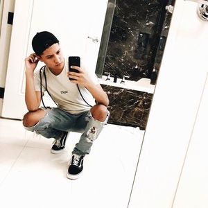 Meet your Posher, Chris