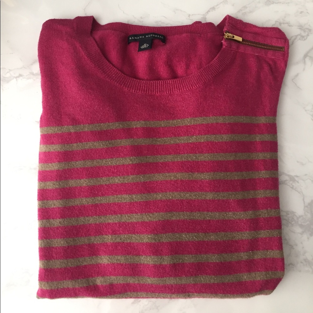 Banana Republic sweater w zipper detail