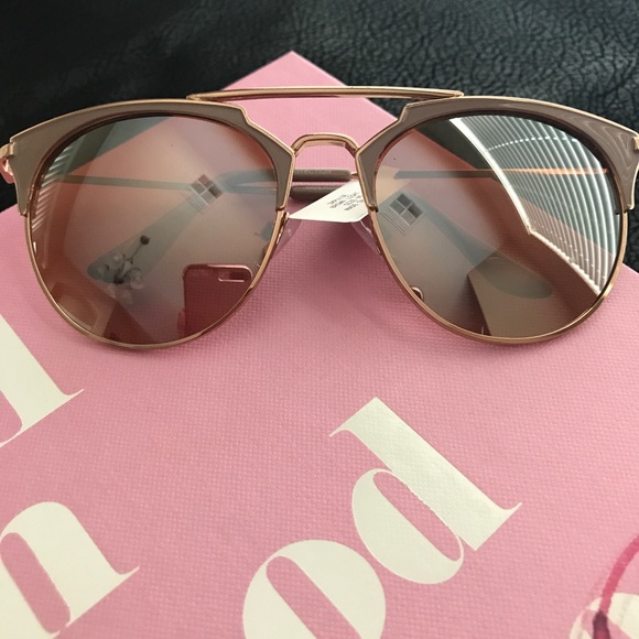 CC I Tarina Bar Round Sunglasses - Picture 2 of 4