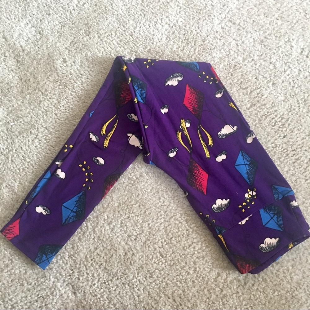 ❌SOLD❌ OS LulaRoe Kite Leggings