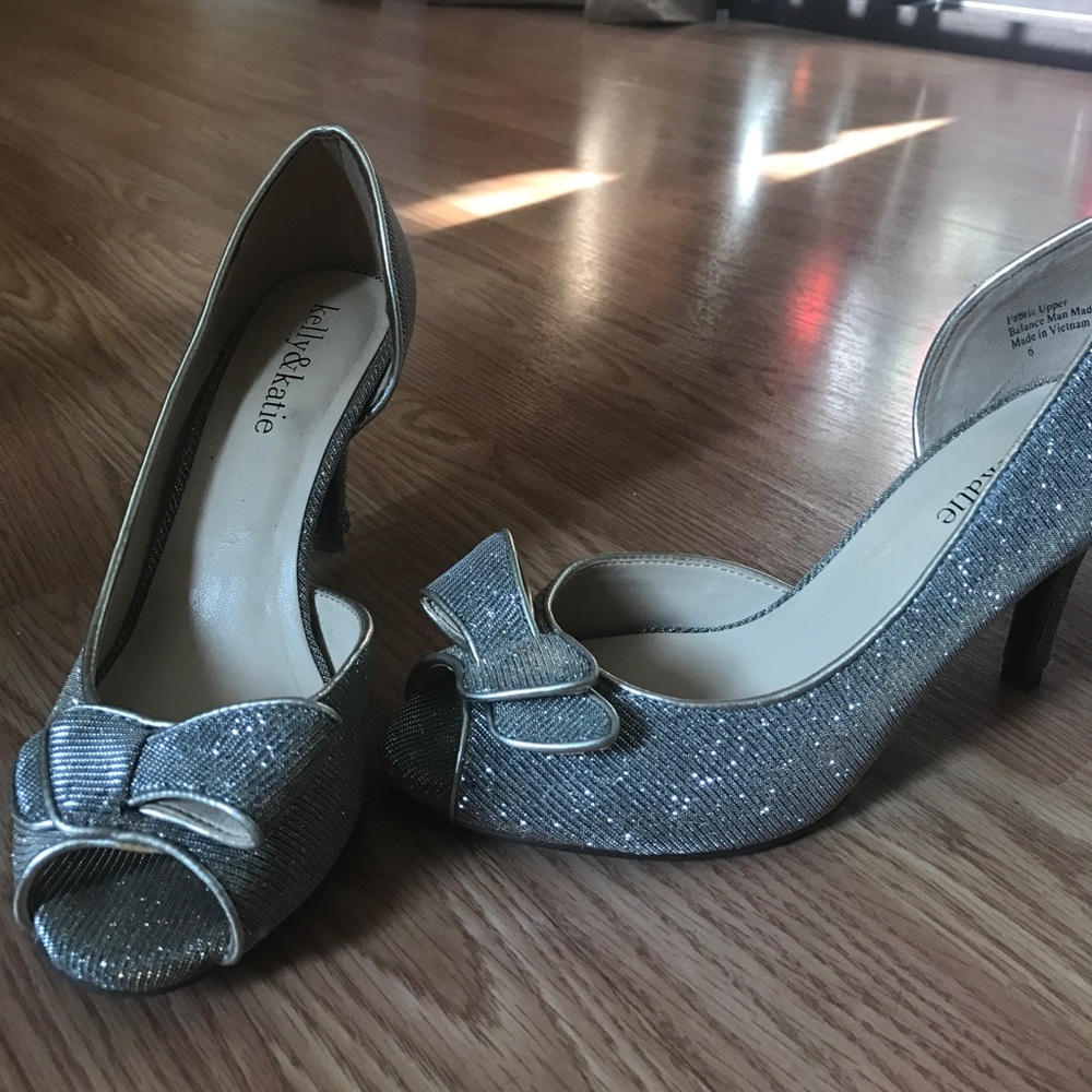 Sparkle heels with bow Kelly & Katie