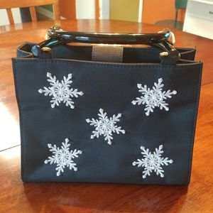 EUC ADORABLE BLACK KIM ROGERS SNOWFLAKE PURSE