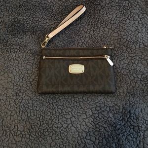 Michael Kors wristlet