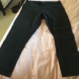 Lululemon Cropped Wonder Under