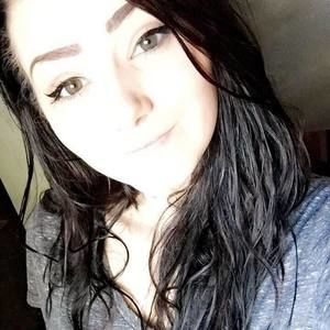 Meet your Posher, Hallie